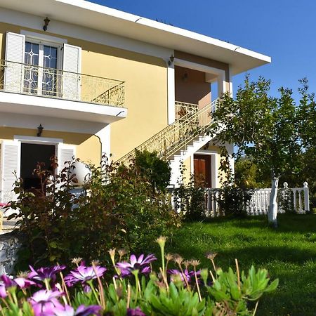 Anemos Holidays House Kypseli Екстер'єр фото