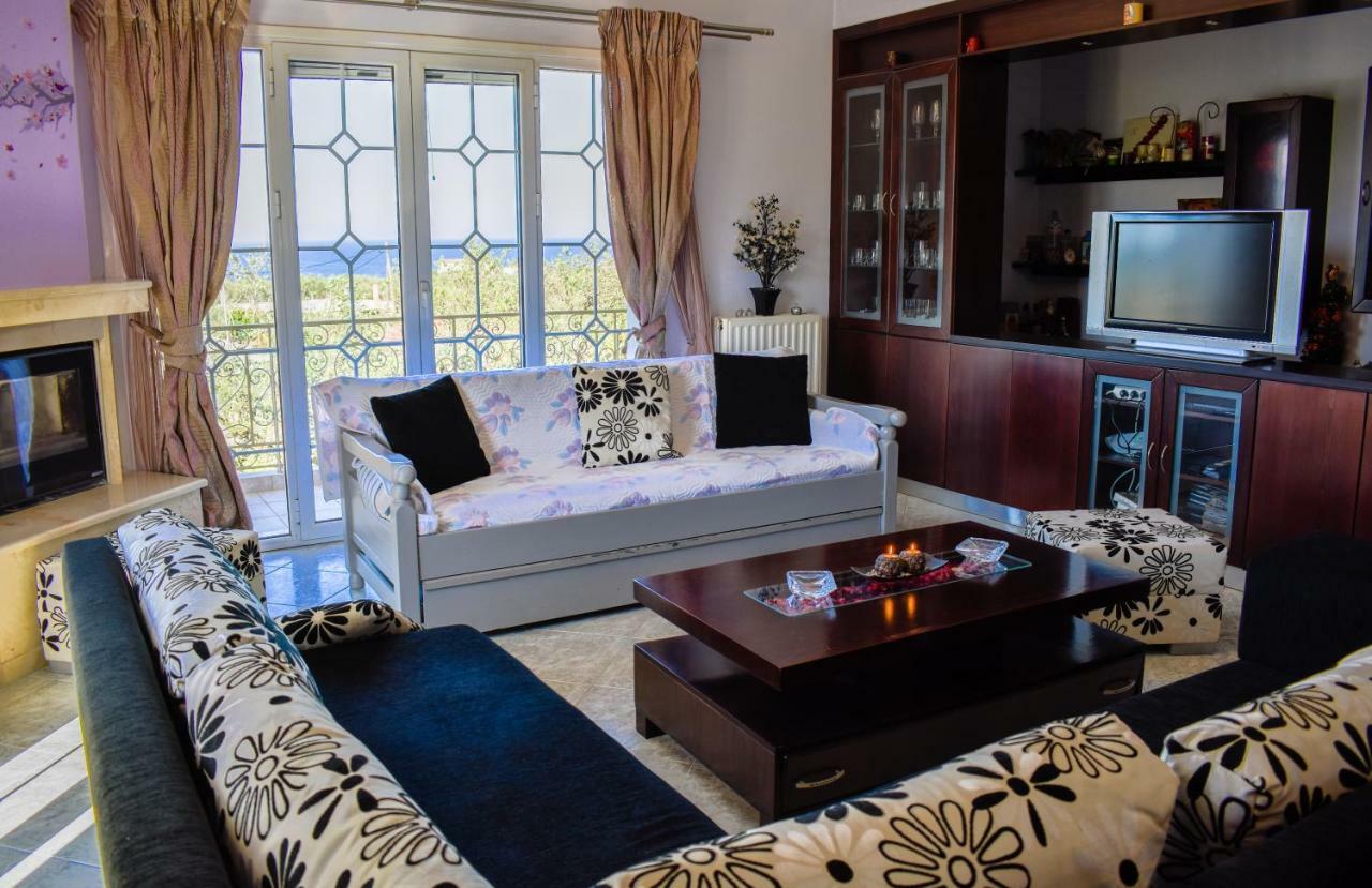 Anemos Holidays House Kypseli Екстер'єр фото